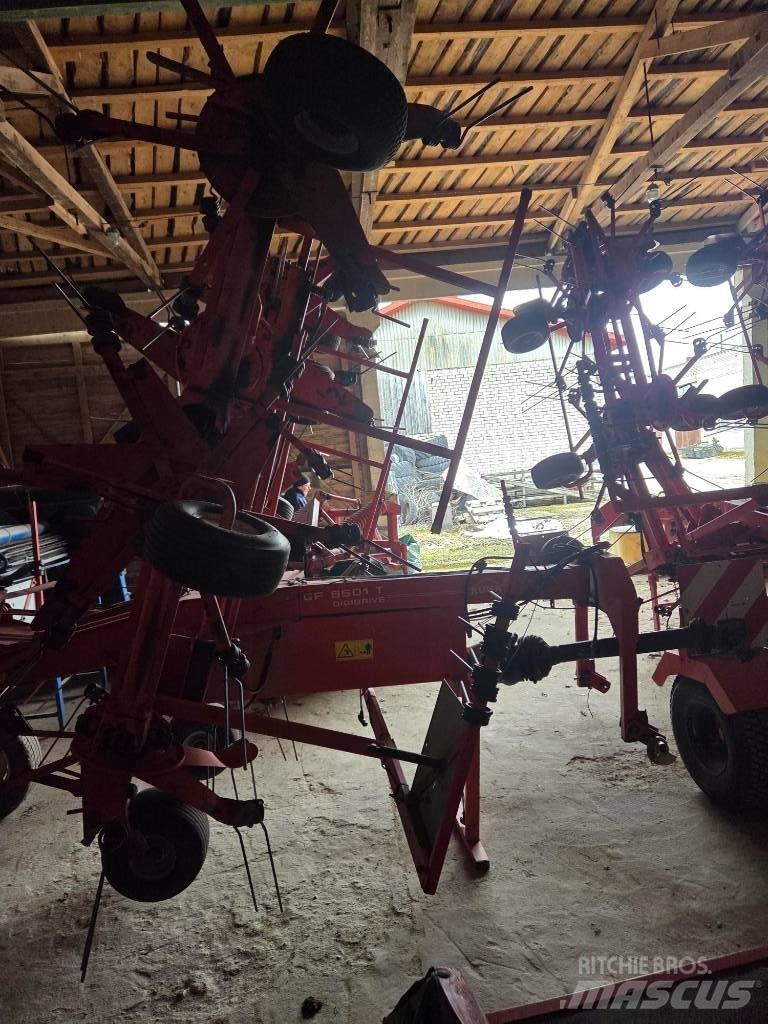 Kuhn GF 8501 T مكابس وميبسات التبن