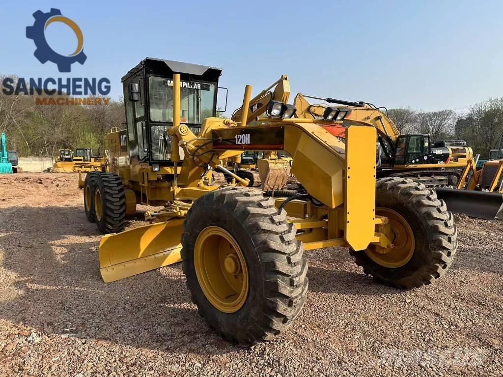 CAT 120H معدات تمهيد الطرق