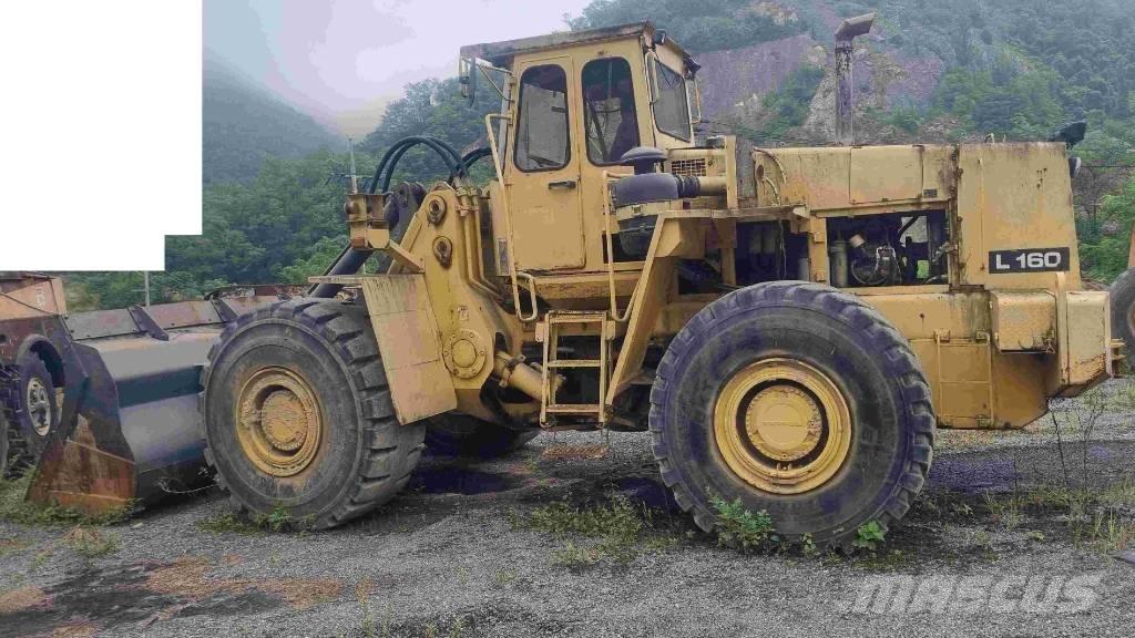 Volvo L 160 لوادر بعجل