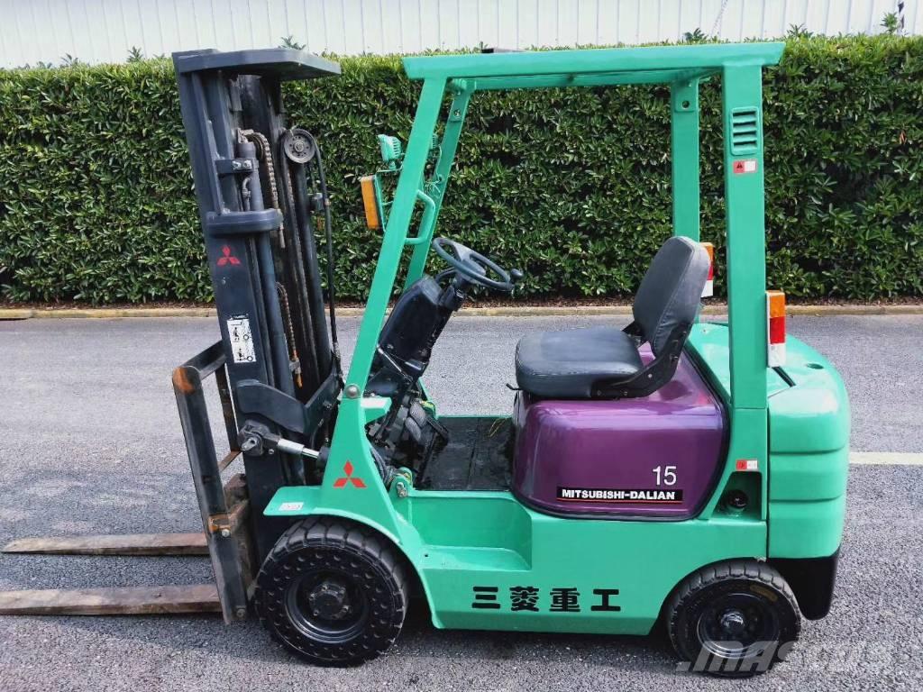 Mitsubishi FD 15 شاحنات الديزل