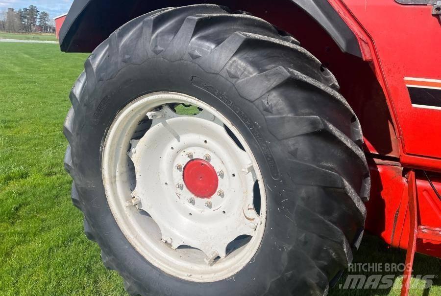 Case IH 844 XL الجرارات