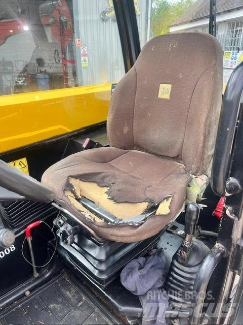 JCB 541-70 مناولات متداخلة
