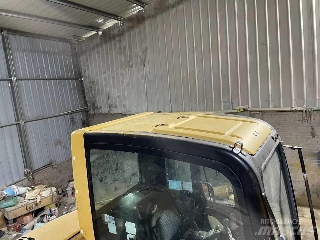 CAT 308 C حفارات زحافة