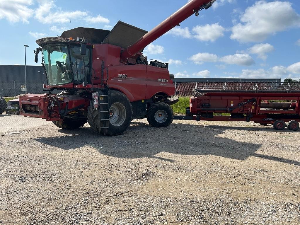Case IH 7250 حصادات
