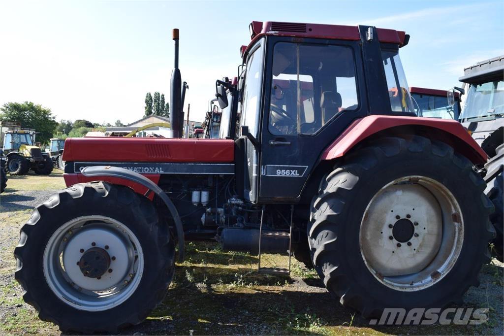 Case IH 956 XL الجرارات