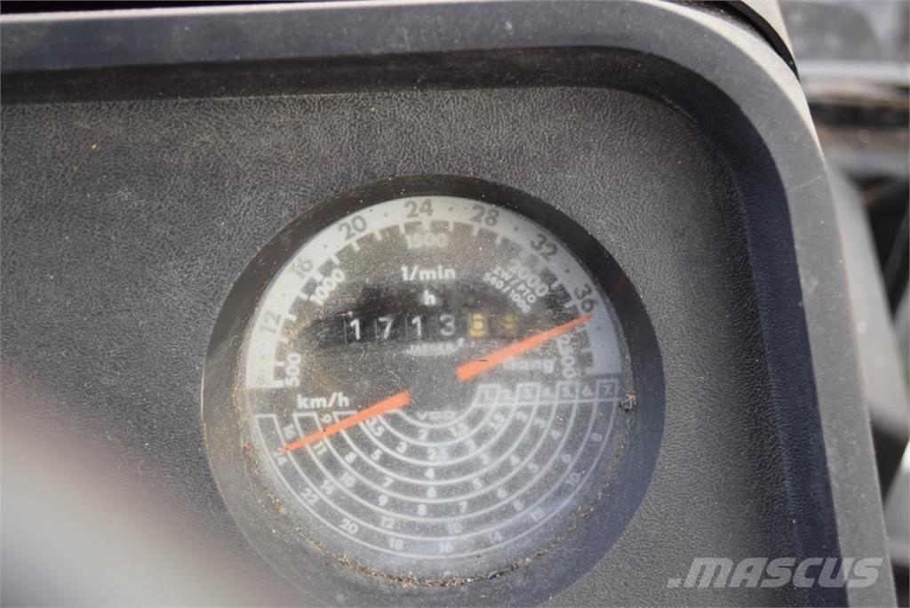 Case IH 956 XL الجرارات