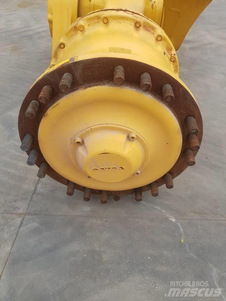 Volvo L110F G H محور العجلة