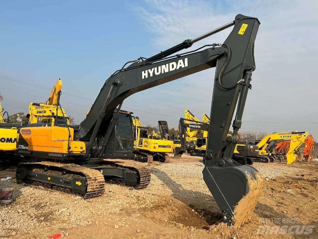 Hyundai R220LC-9S حفارات زحافة