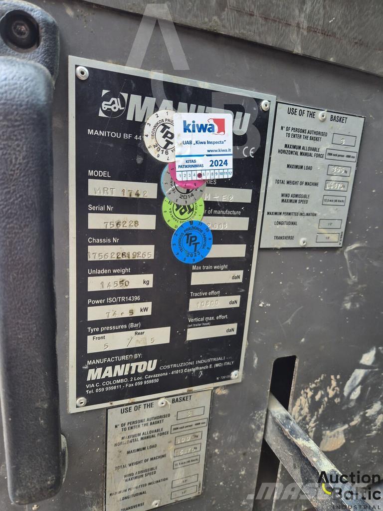 Manitou MRT 1742 مناولات متداخلة