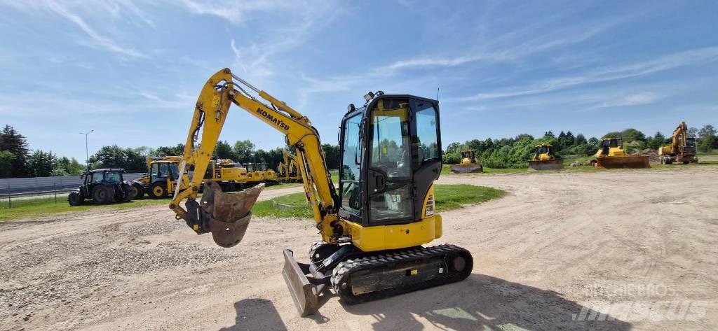 Komatsu PC 26 MR حفارات صغيرة أقل من 7 طن (حفارات صغيرة)