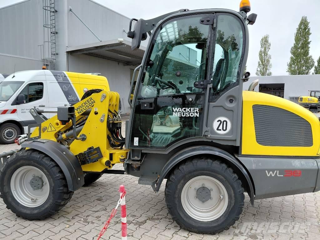Wacker Neuson WL38 لوادر بعجل