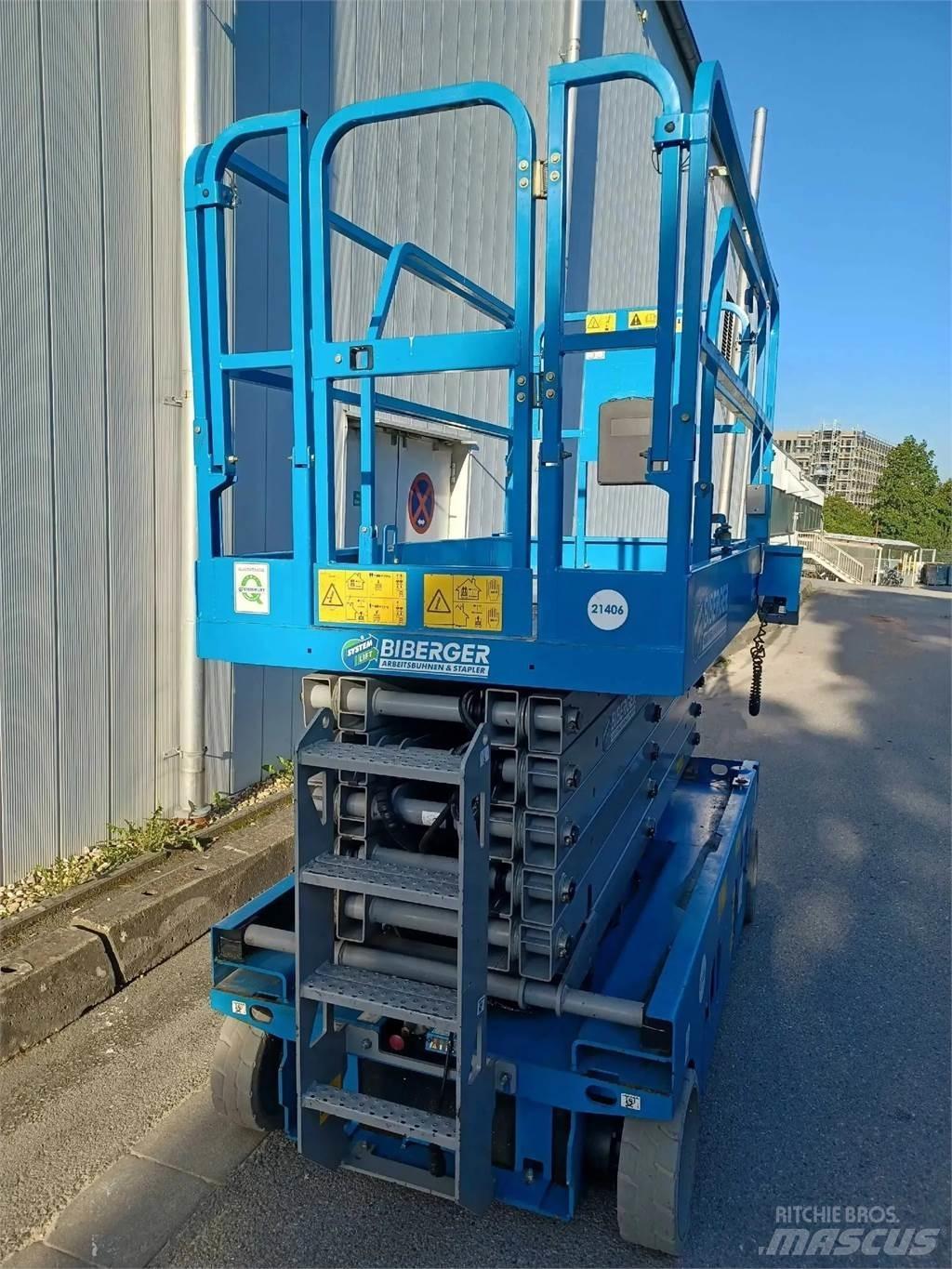 Genie GS 4047 رافعات مقصية الشكل