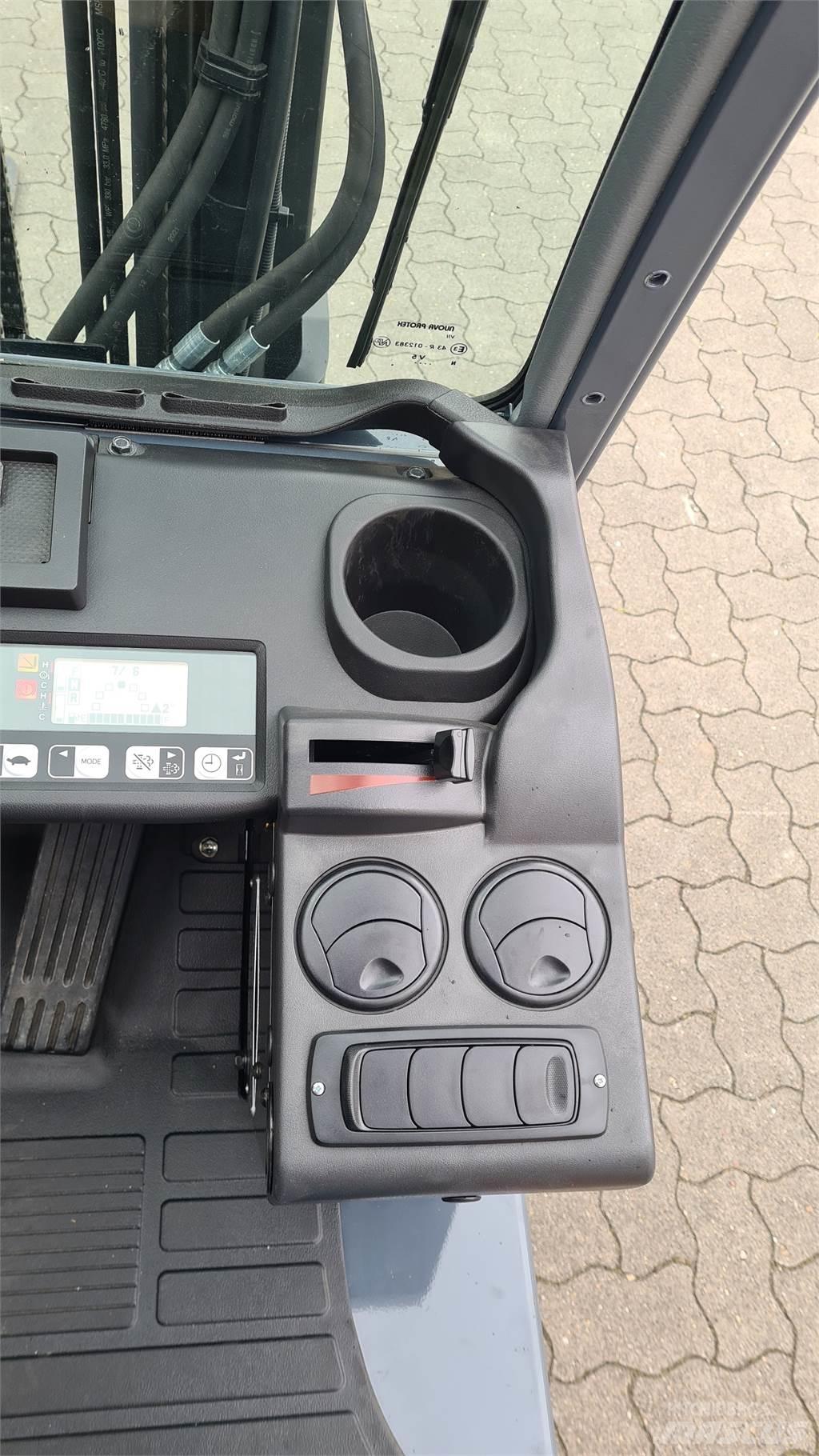 Toyota 52-8FDF25 شاحنات الديزل