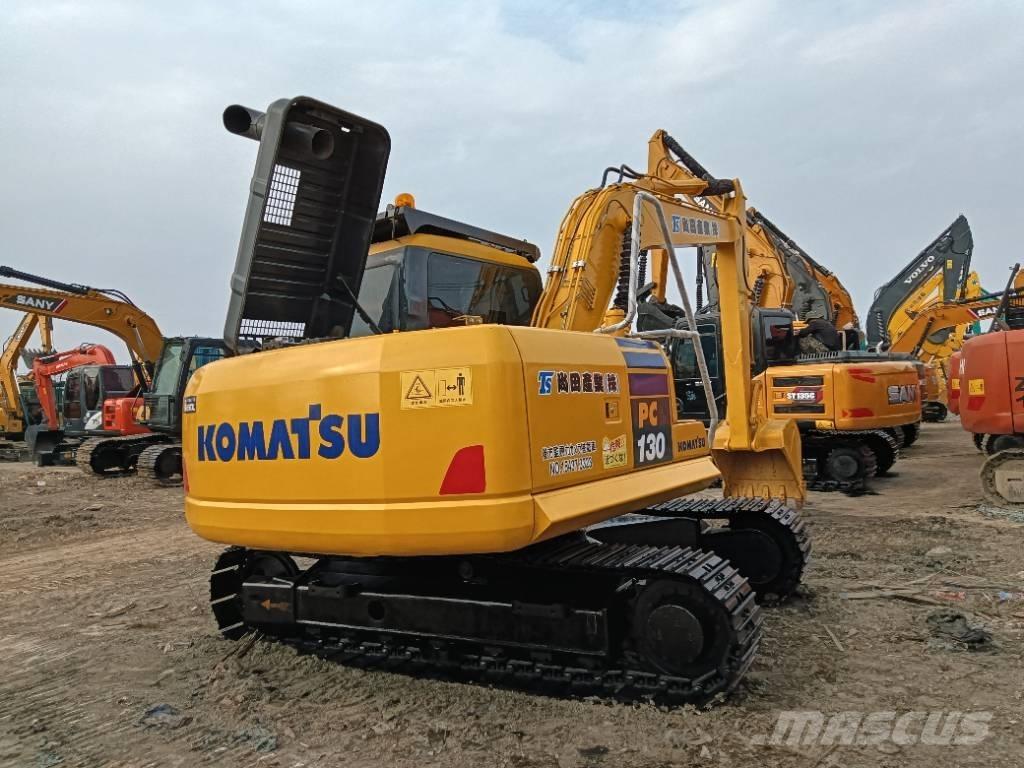 Komatsu PC 130 حفارات زحافة