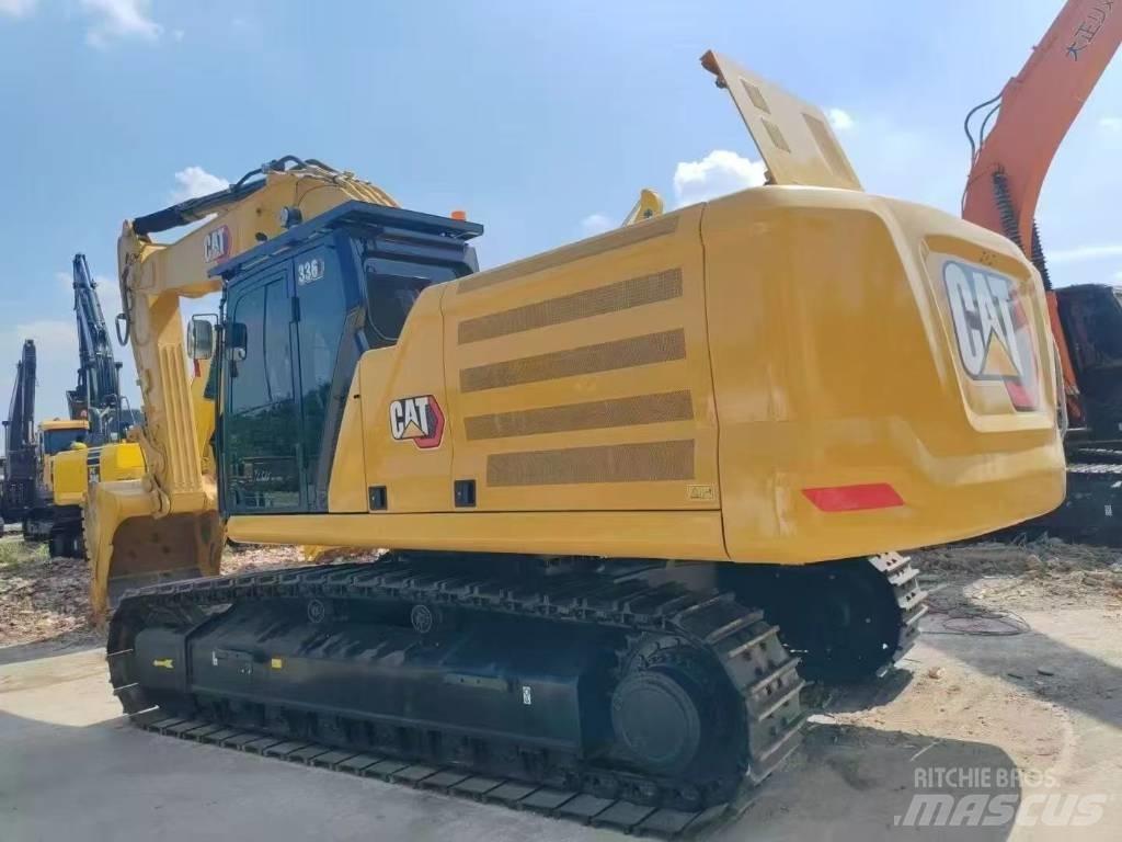 CAT 336 حفارات زحافة