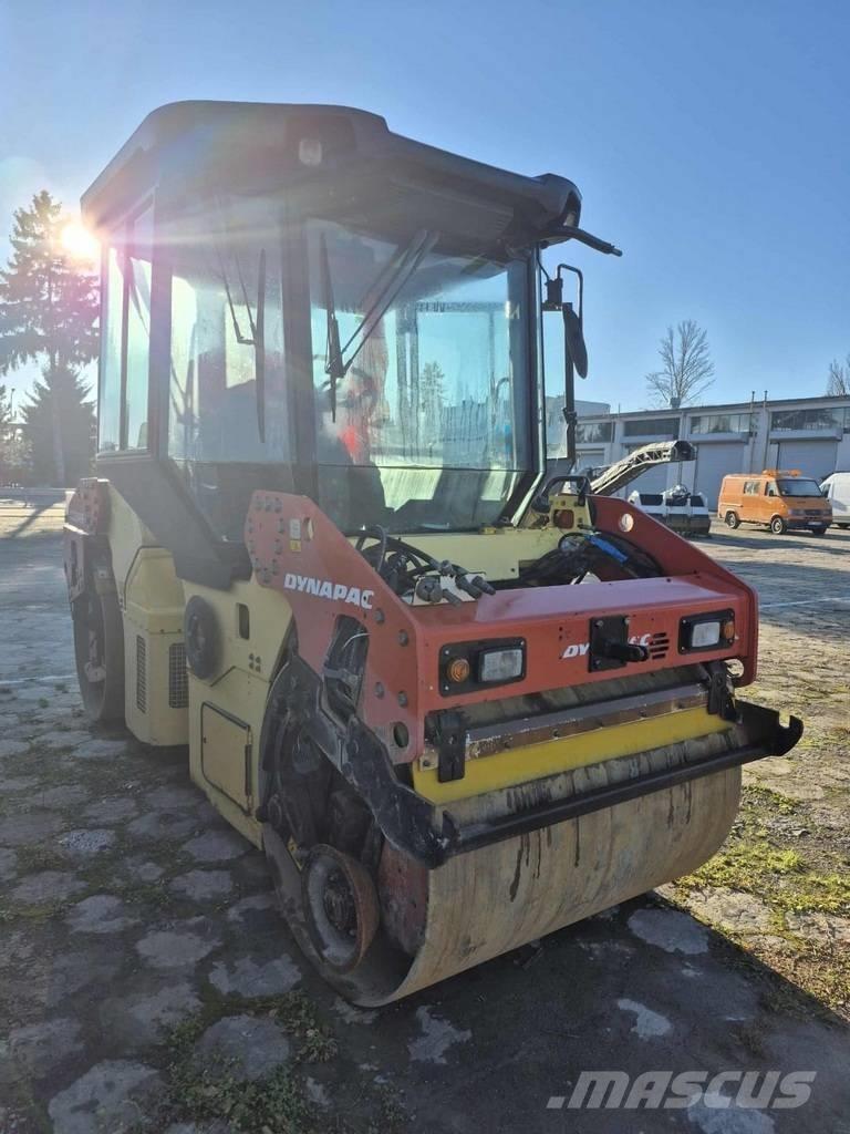 Dynapac CC 234 HF مداحل ثنائية الاسطوانة
