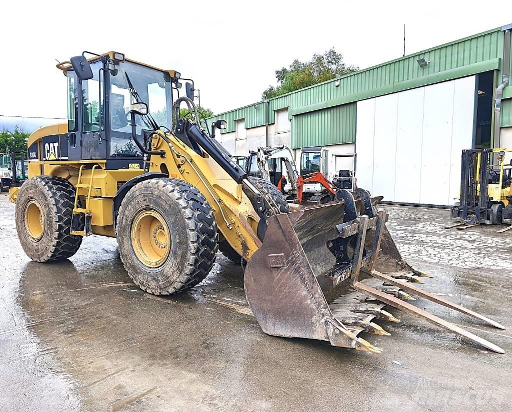 CAT 930 G لوادر بعجل