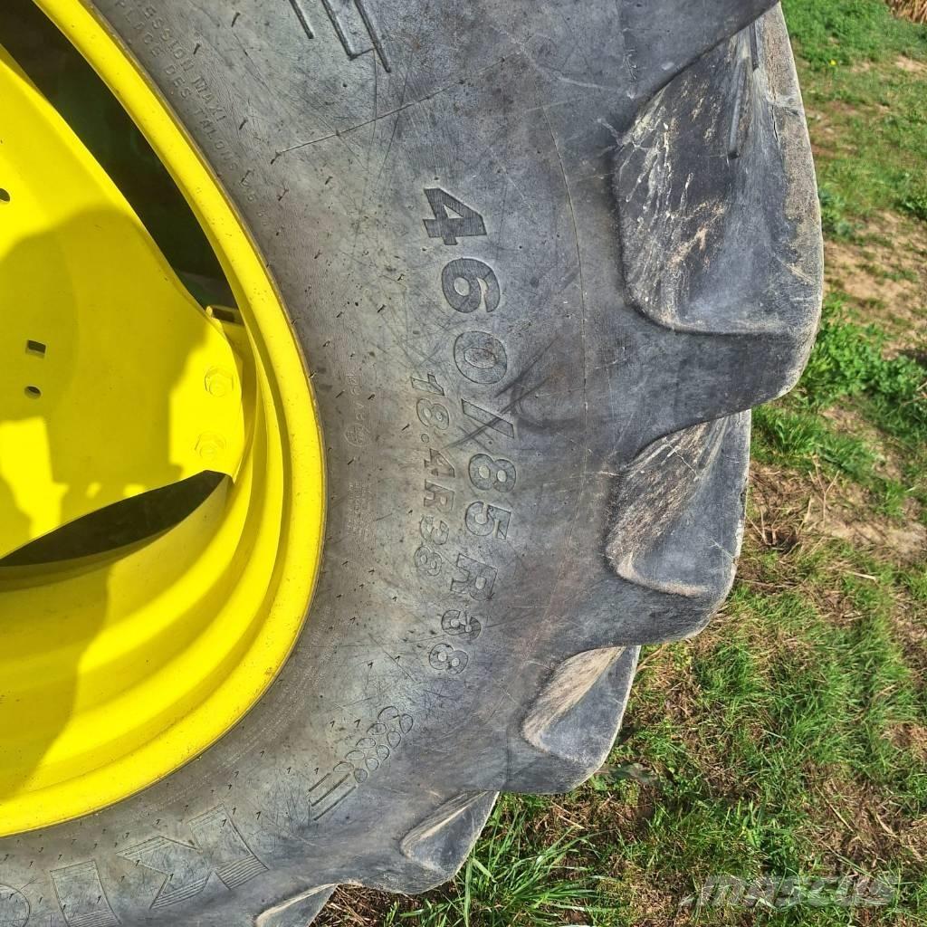 John Deere 6510 الجرارات