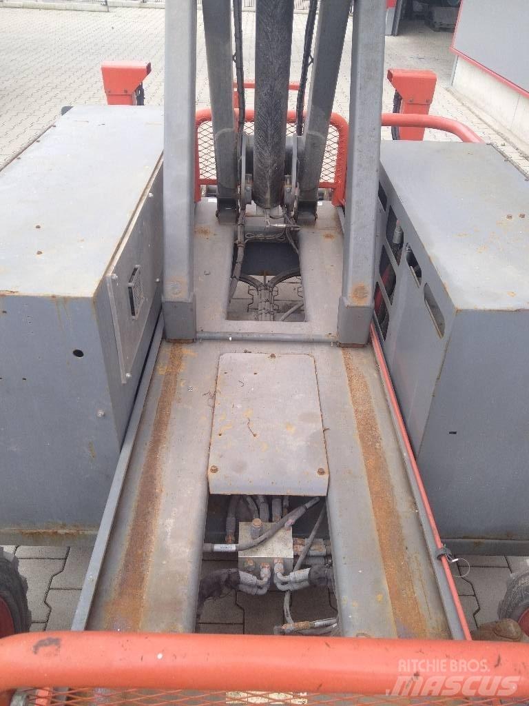 SkyJack SJ 6832 RTE رافعات مقصية الشكل