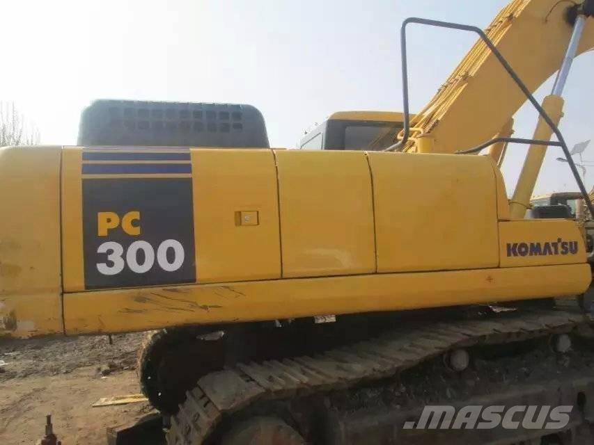 Komatsu PC 300-7 حفارات زحافة