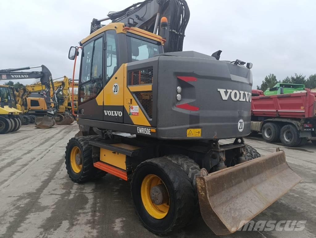 Volvo EWR 150 E حفارات بعجل