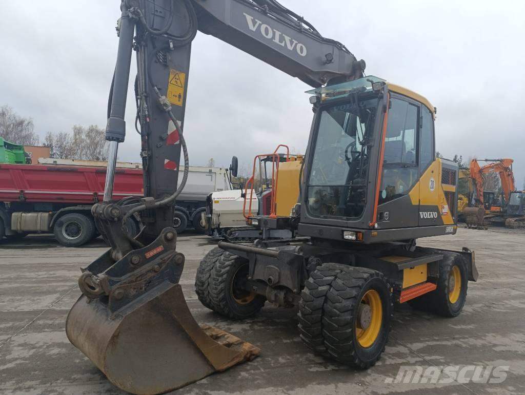 Volvo EWR 150 E حفارات بعجل