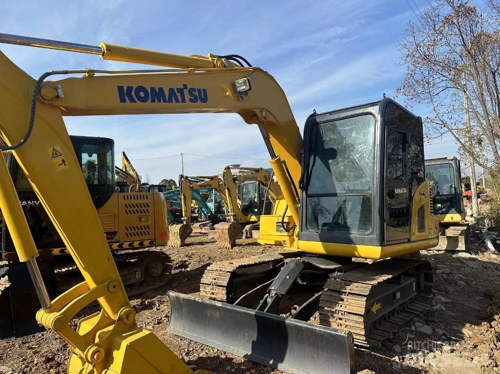 Komatsu PC 70 حفارات وسط 7 طن - 12 طن