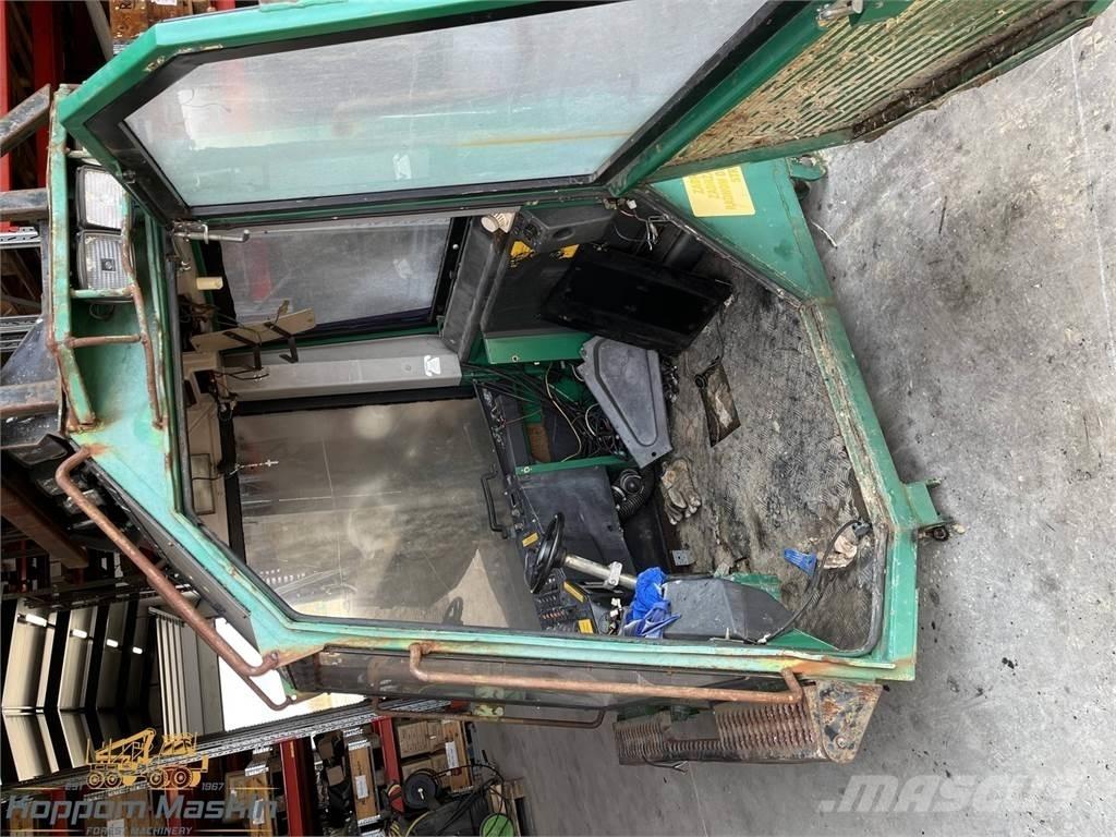 Timberjack 1270 كابينة والداخلية