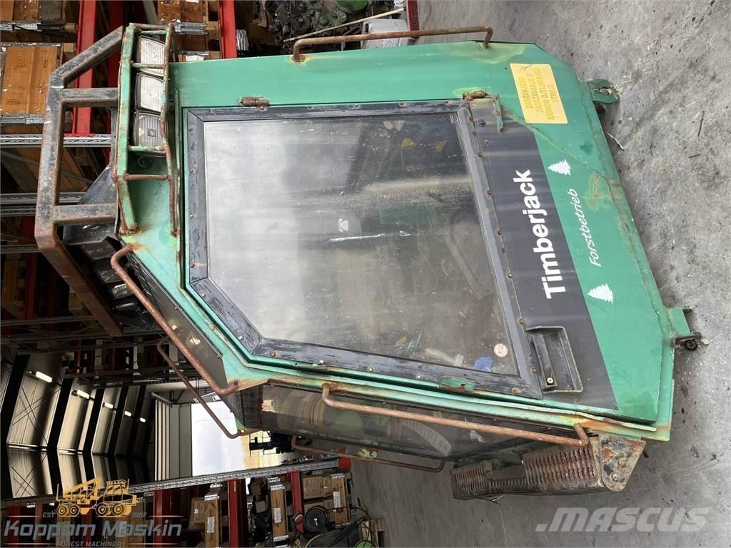 Timberjack 1270 كابينة والداخلية