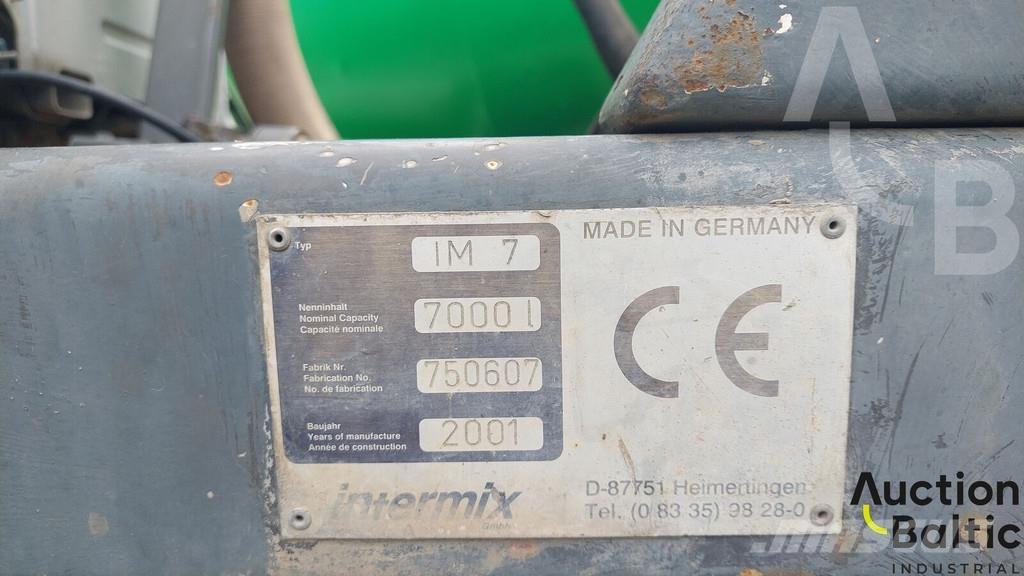 Volvo FM12 شاحنات خرسانة