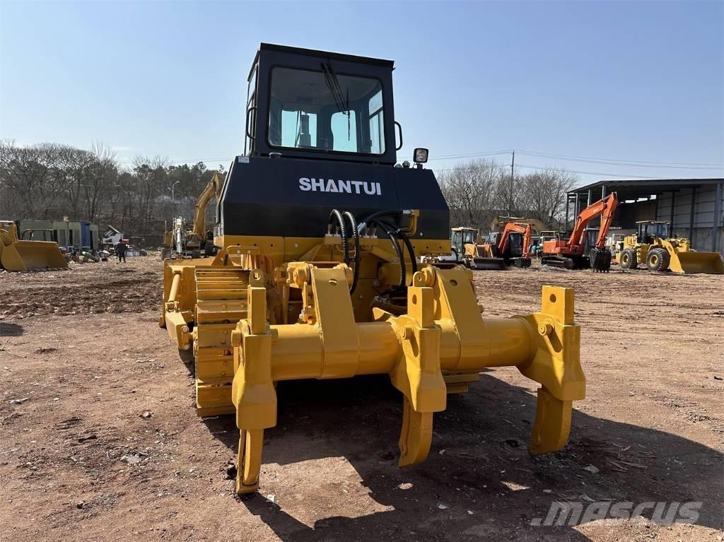 Shantui SD 22 بلدوزرات مجنزرة