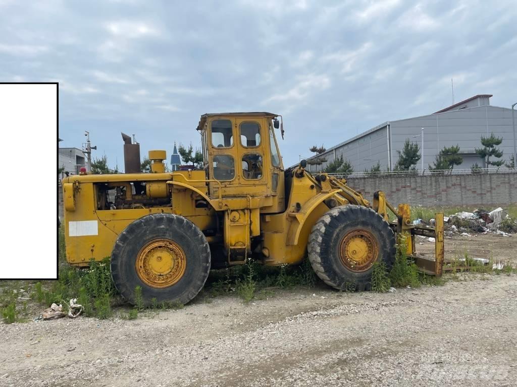 CAT 980 B لوادر بعجل
