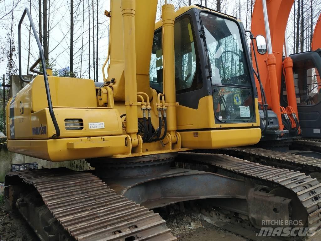 Komatsu PC 200 LC-7 حفارات زحافة
