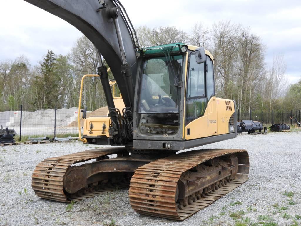 Volvo EC 160 C L حفارات زحافة