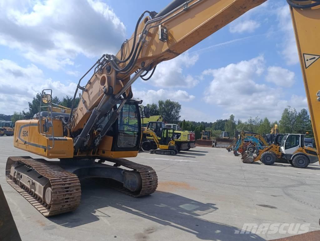 Liebherr R924 LC حفارات زحافة