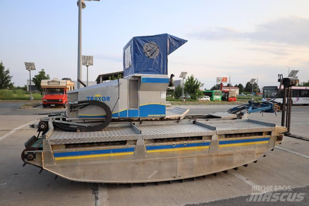 Truxor DM5000 جز العشب خلف الكهف
