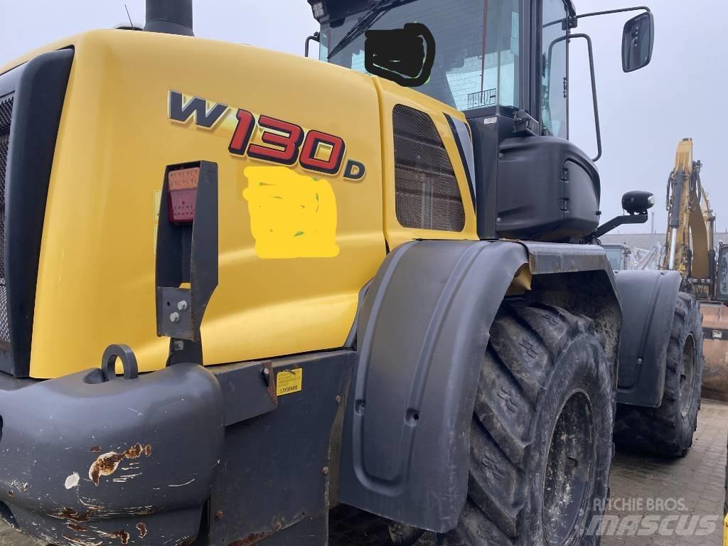 New Holland W130D LR لوادر بعجل