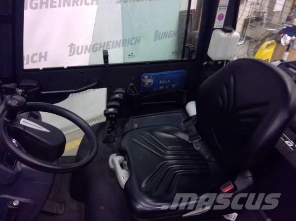 Jungheinrich TFG 320 شاحنات LPG
