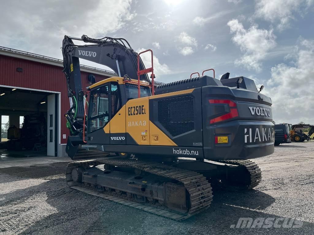 Volvo EC 250 EL حفارات زحافة