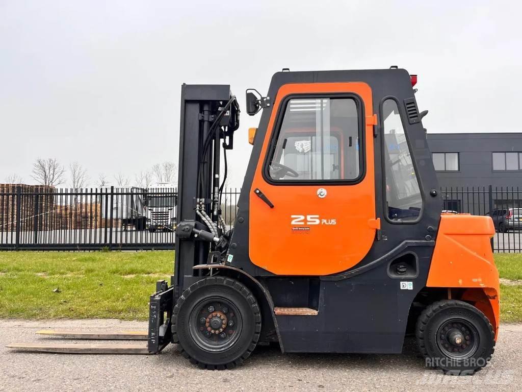 Doosan D25G PLUS شاحنات ذات رافعات شوكية - أخرى