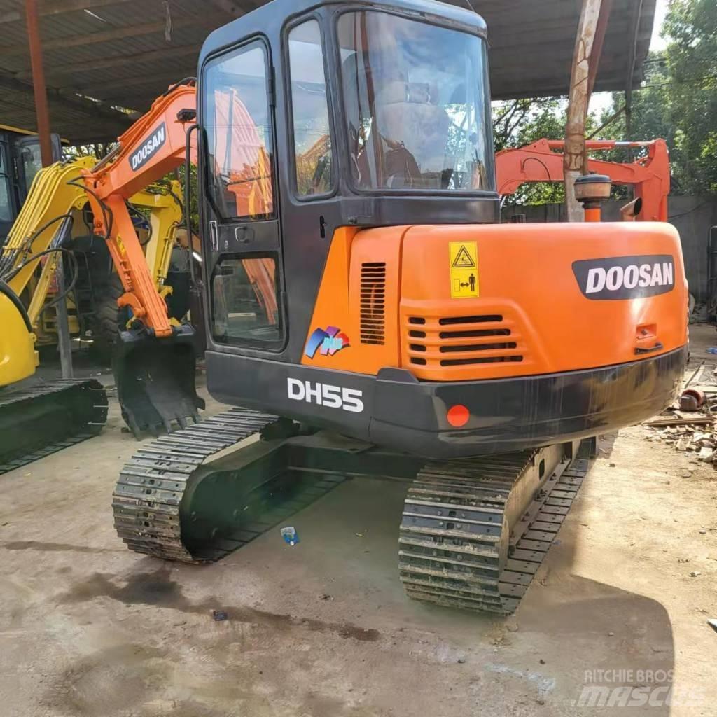 Doosan DH 55 حفارات صغيرة أقل من 7 طن (حفارات صغيرة)