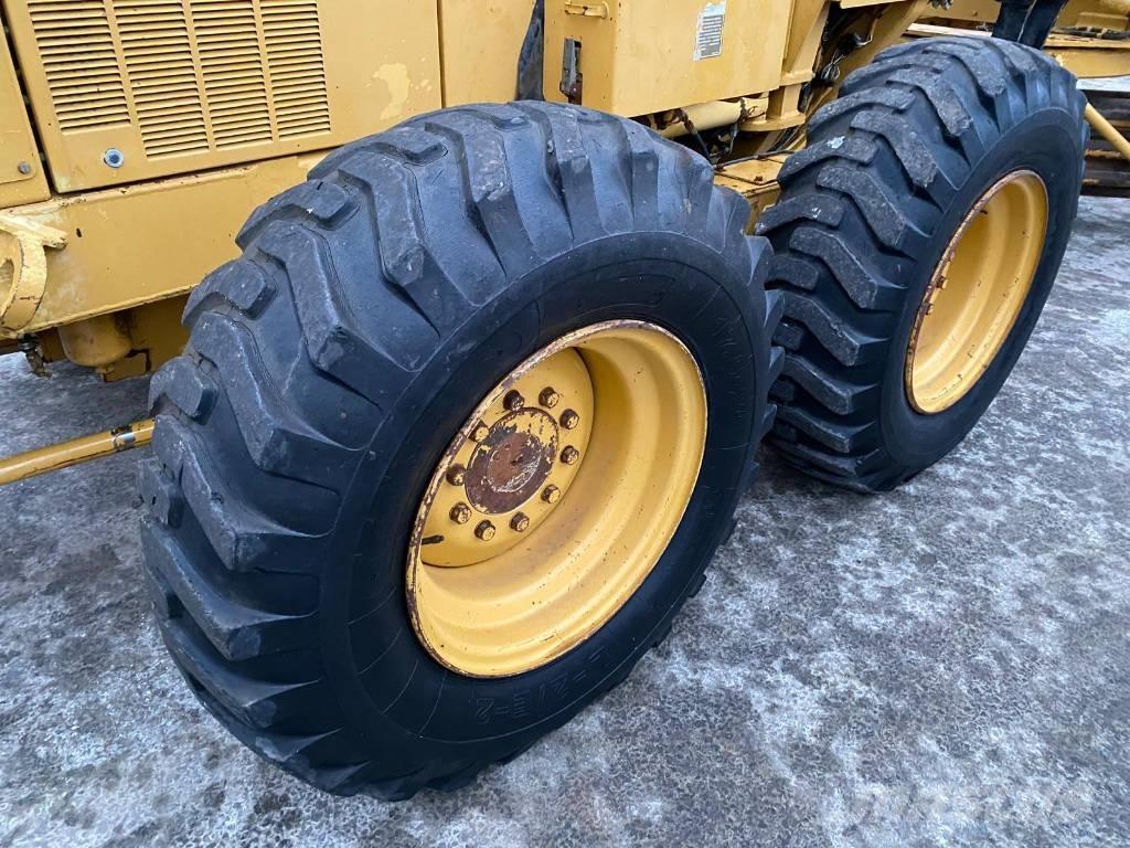 CAT 140 H معدات تمهيد الطرق