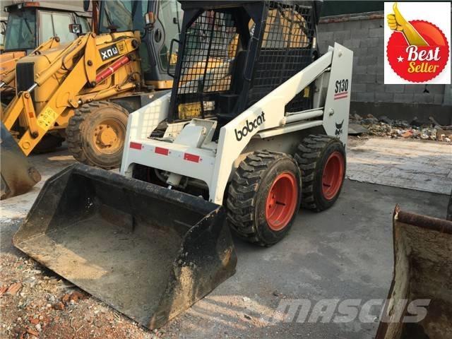 Bobcat S 130 لوادر انزلاقية التوجيه