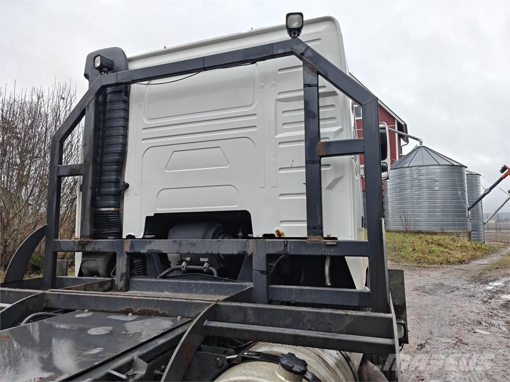 Volvo FH 12 شاحنات نقل آلة الغابات