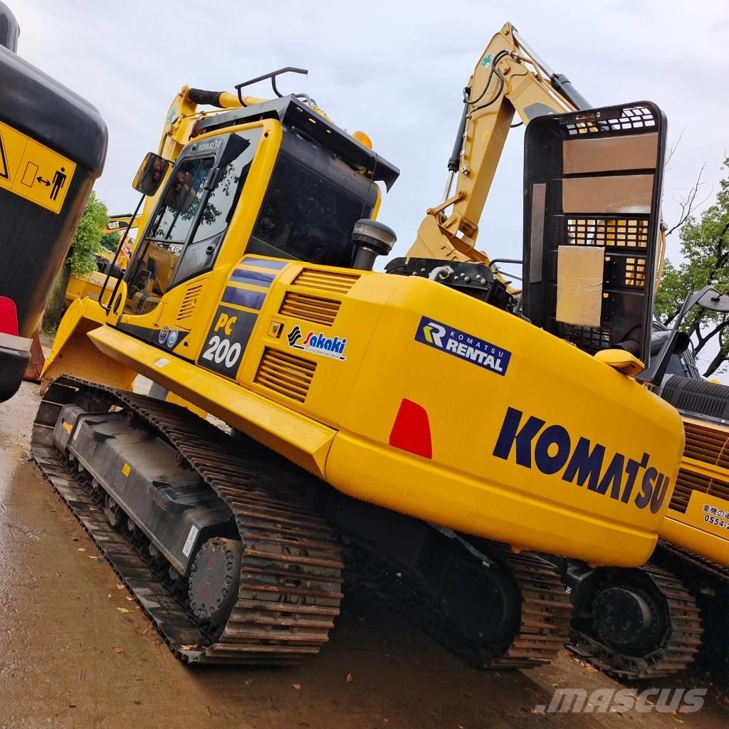 Komatsu PC 200-7 حفارات زحافة