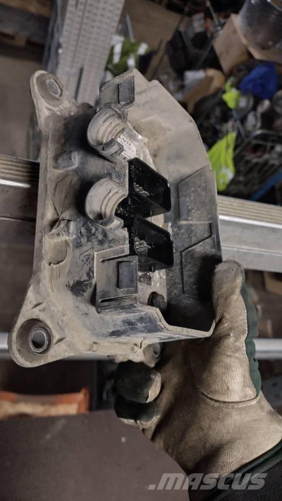 Volvo FCIOMM إلكترونيات