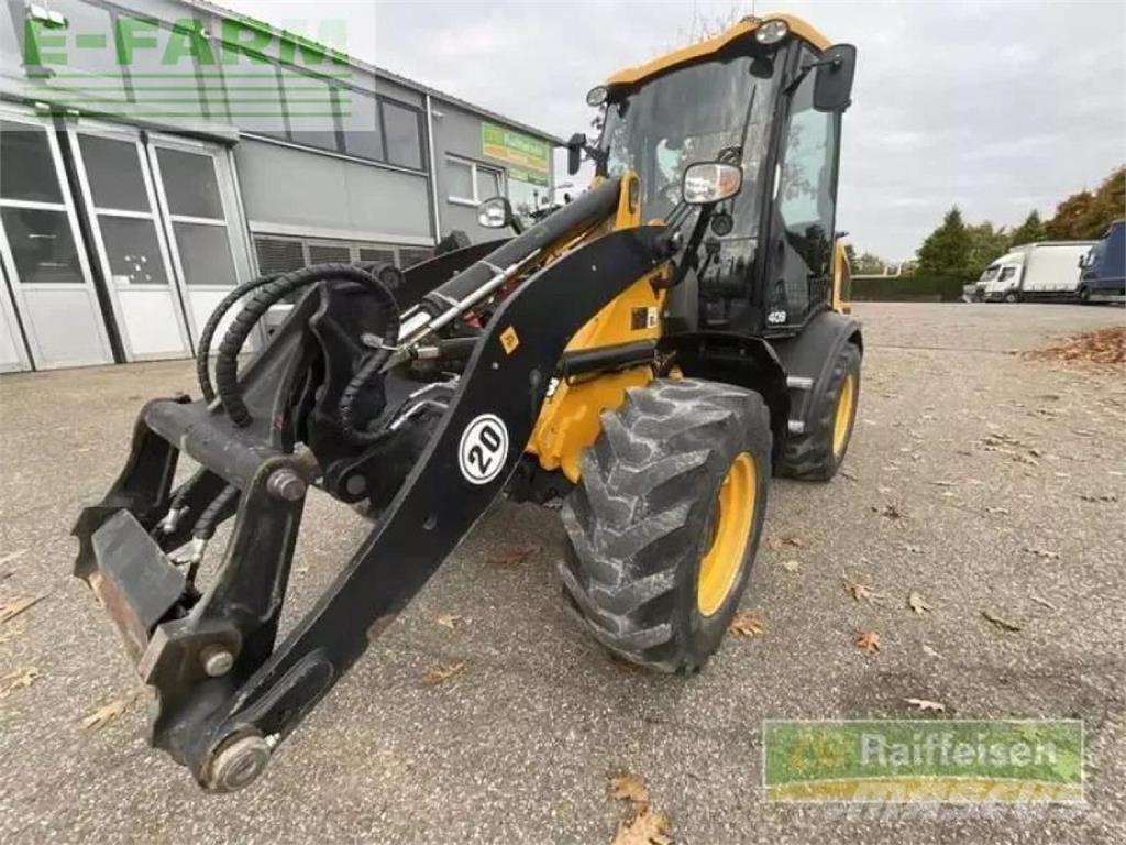JCB 409 حفارات صغيرة أقل من 7 طن (حفارات صغيرة)