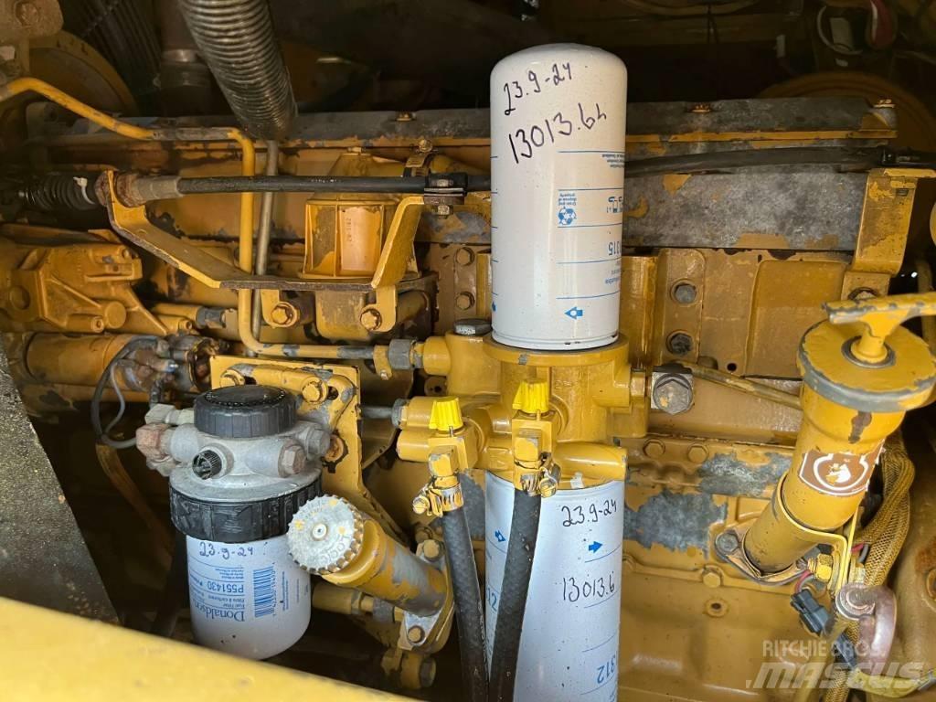 CAT 963C لوادر زحافة