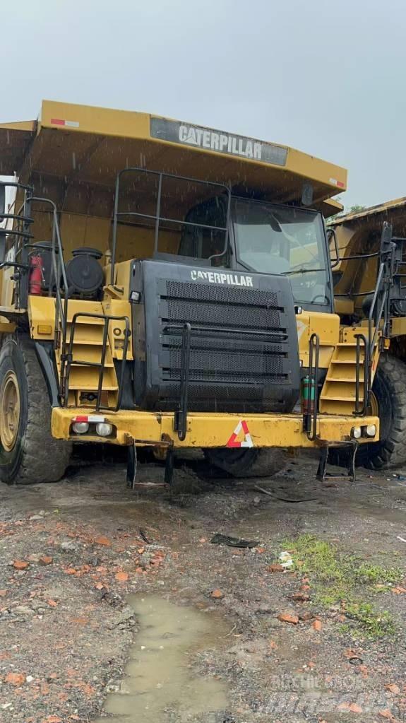 CAT 773 F ساحبات مفصلية