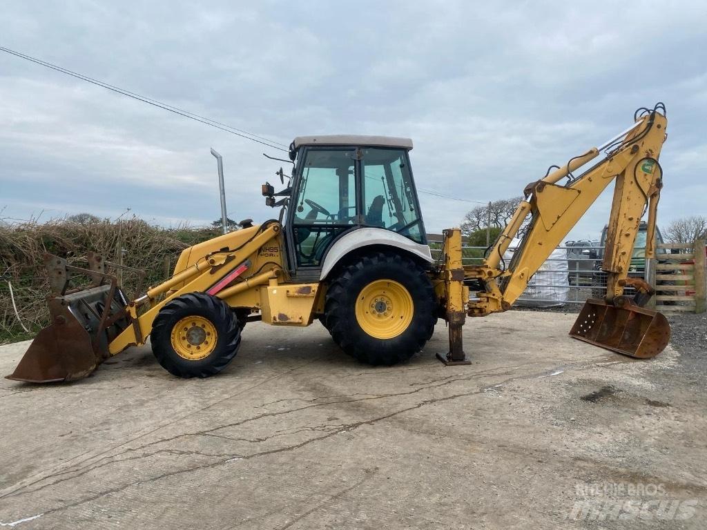 New Holland NH 95 لوادر ذات جرافات عكسية